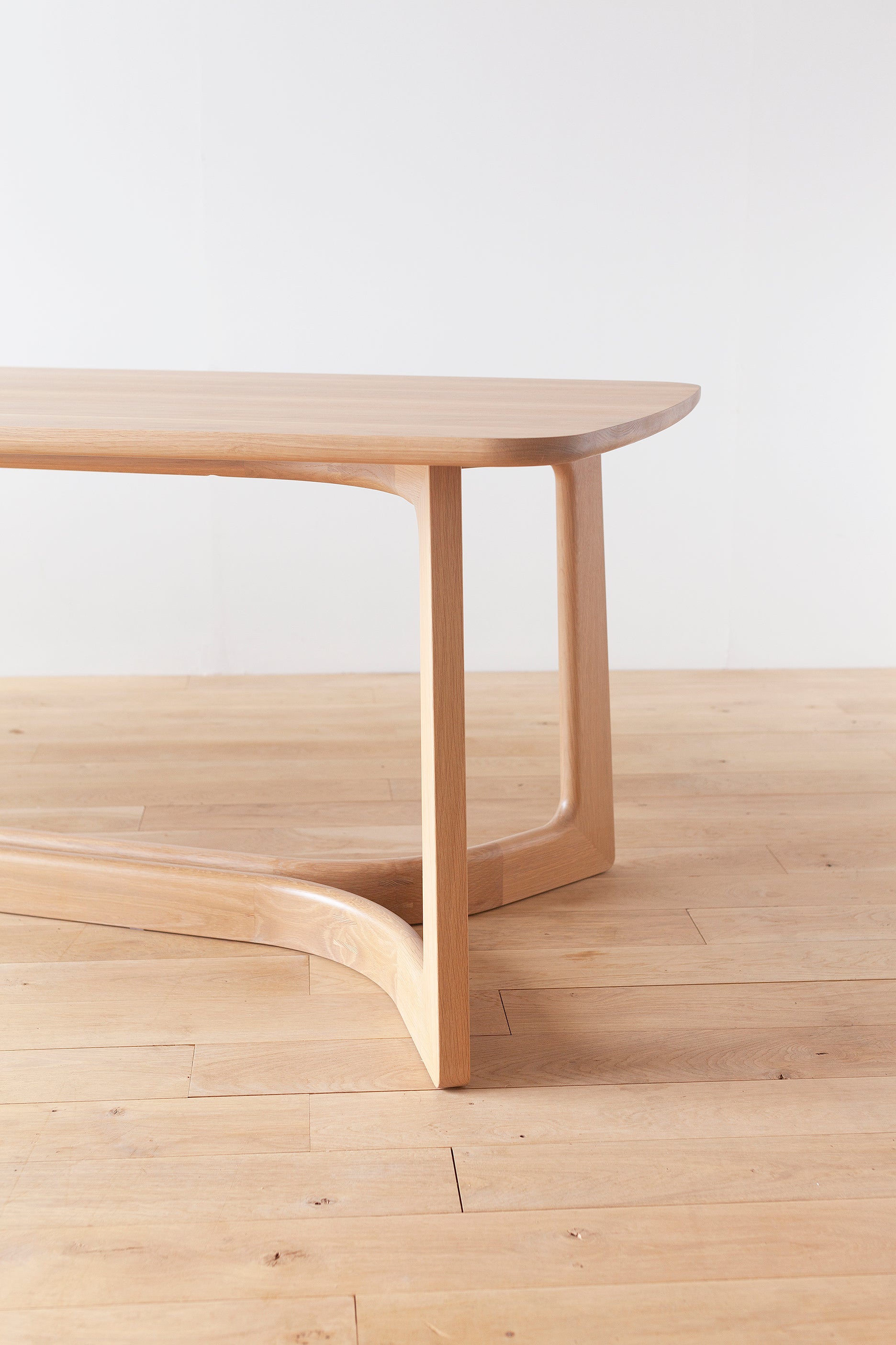 Arc Table white oak
