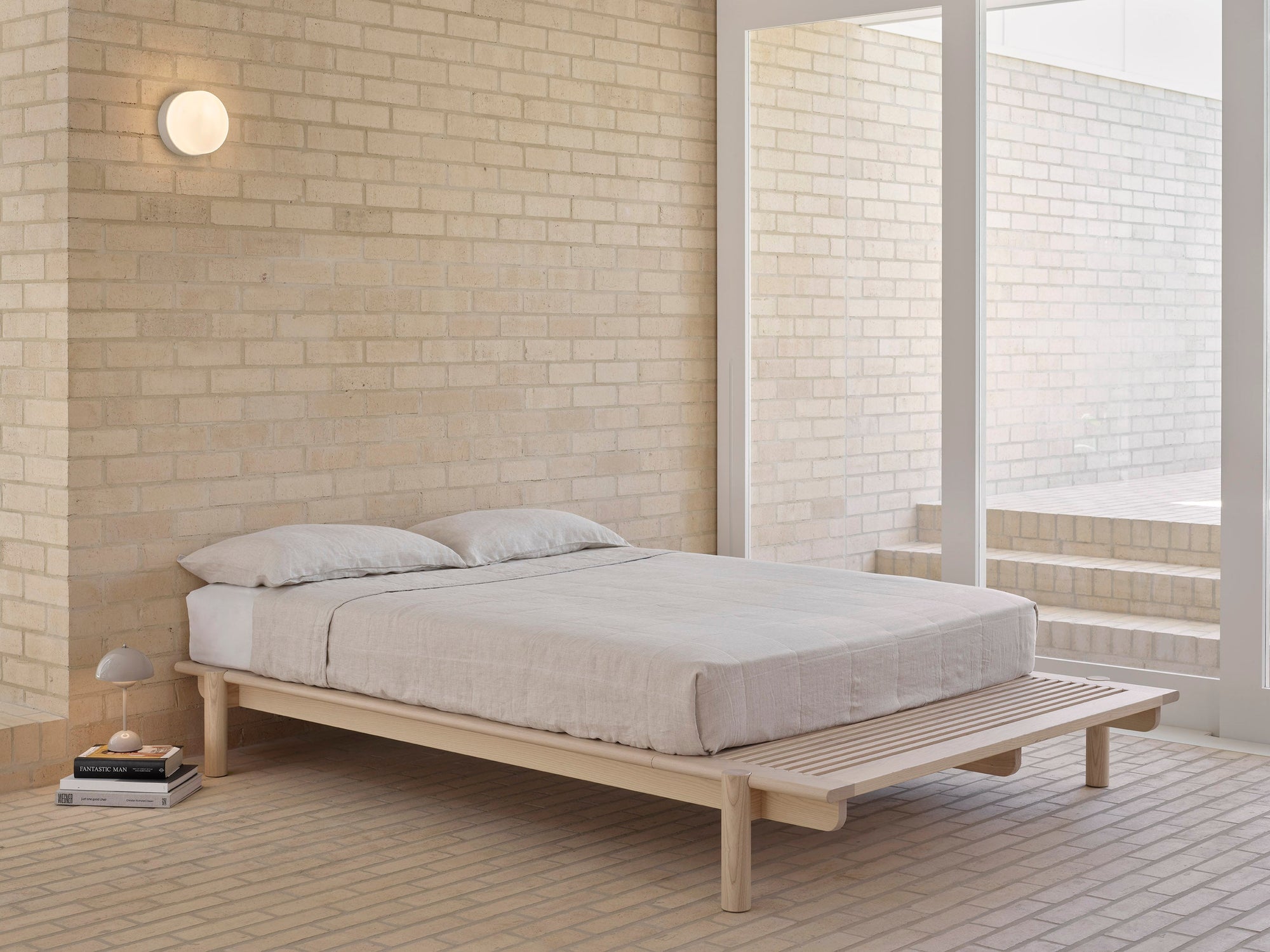 Mast Furniture Title Bed 02 in white ash